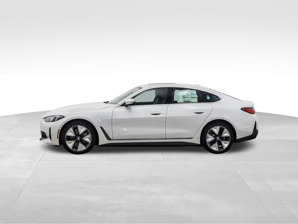 Thumbnail: 2026 BMW i4 - 2