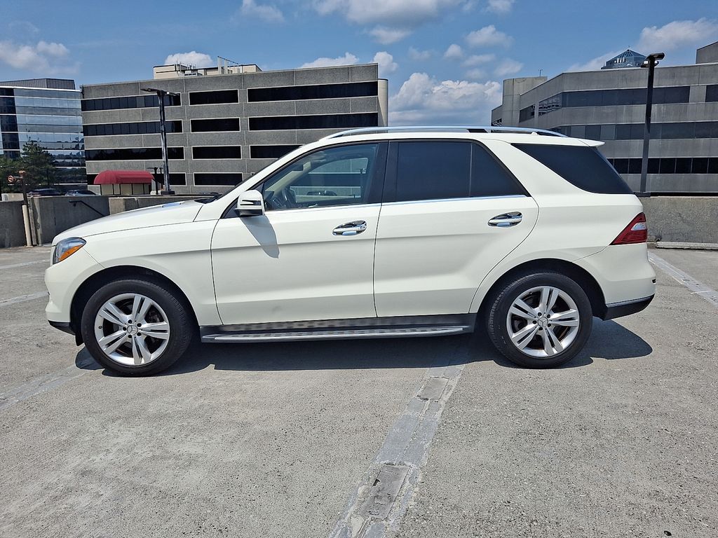 Thumbnail: 2013 Mercedes-Benz M-Class - 11