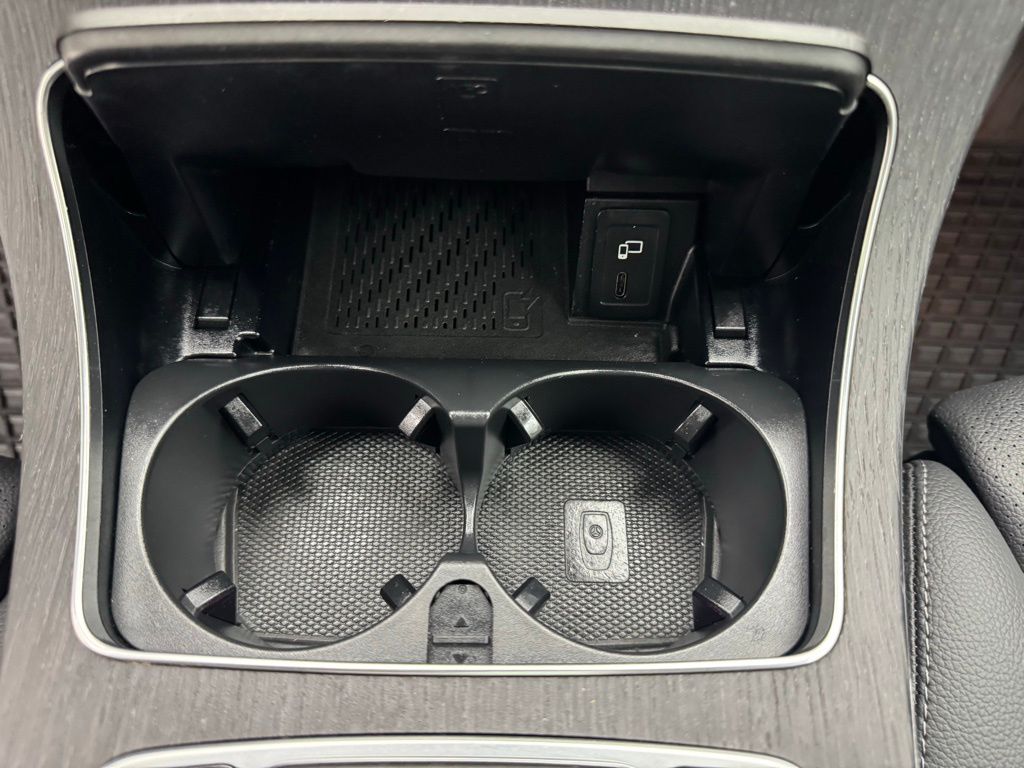 2020 Mercedes-Benz GLC 300 32