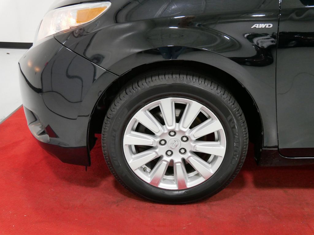Used 2017 Toyota Sienna Van