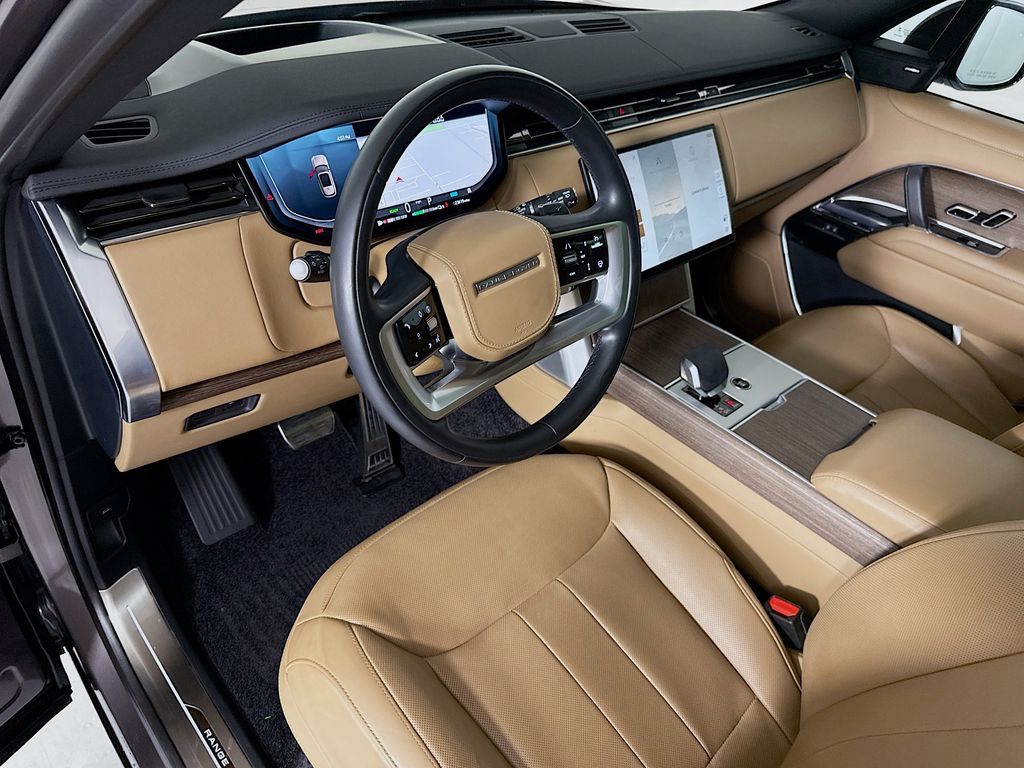 Thumbnail: 2025 Land Rover Range Rover - 9