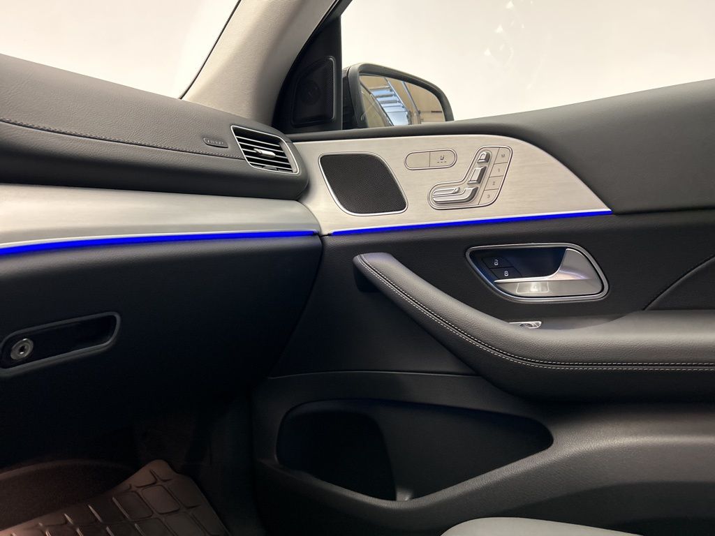 Thumbnail: 2026 Mercedes-Benz GLE - 21