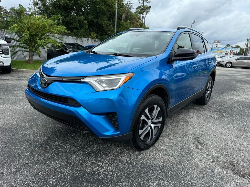 2017 Toyota RAV4 LE 4