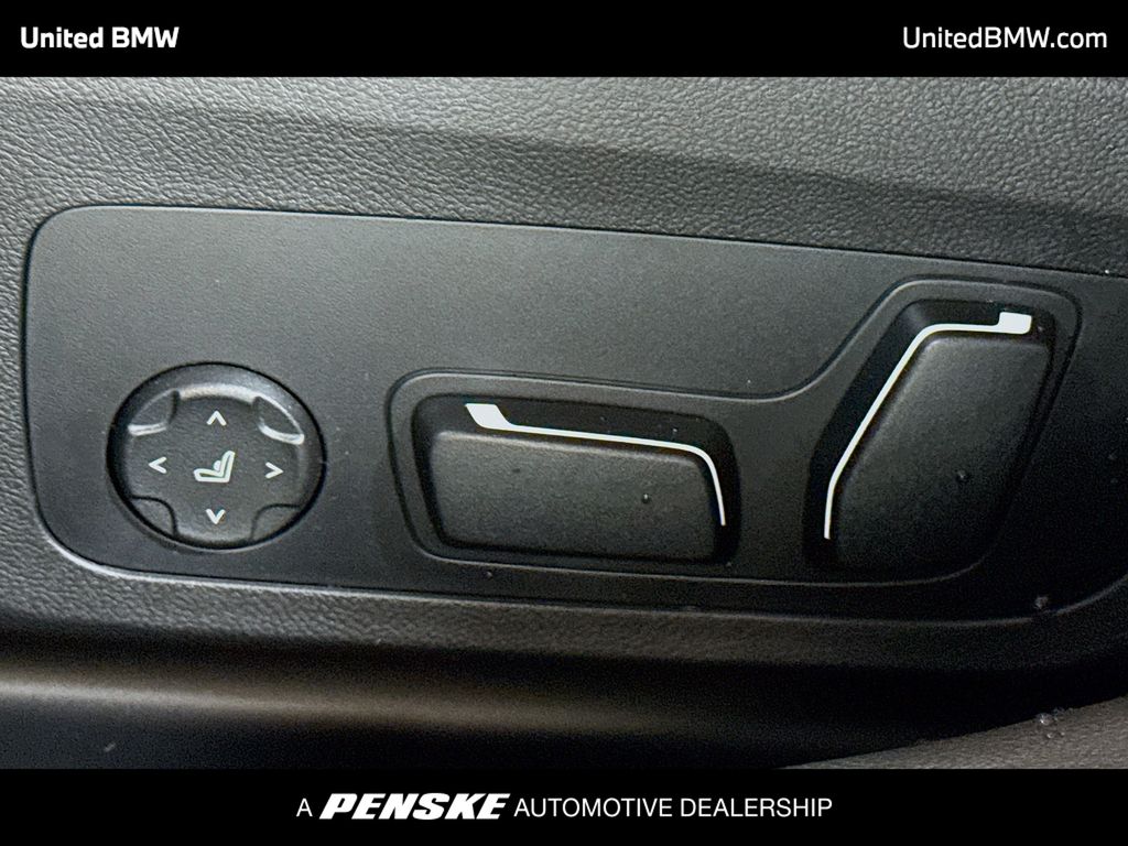 Thumbnail: 2026 BMW 3 Series - 4