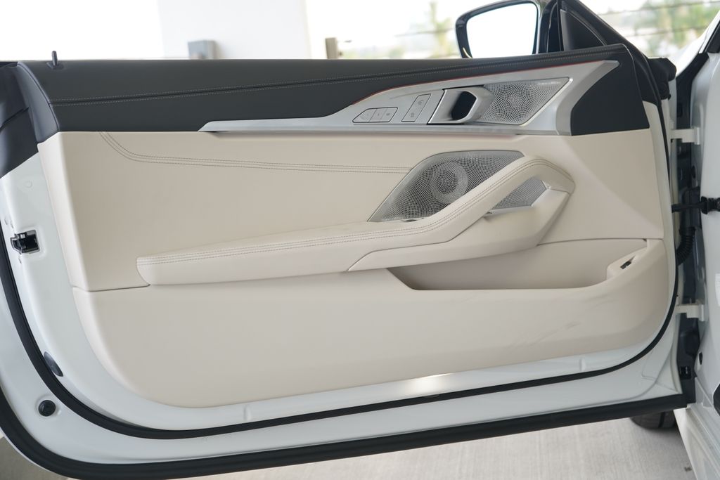 Thumbnail: 2026 BMW 8 Series - 11