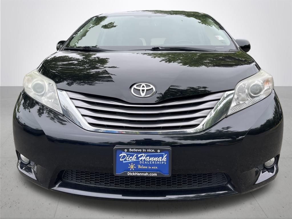 2017 Toyota Sienna XLE