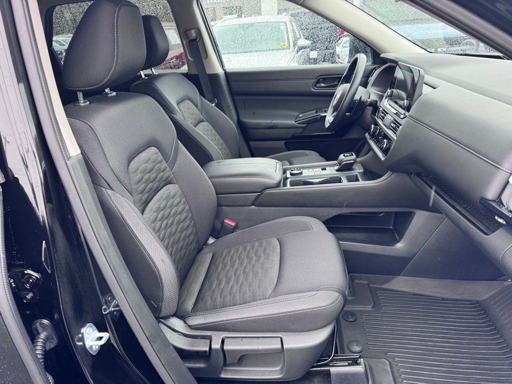 NissanPathfinder24
