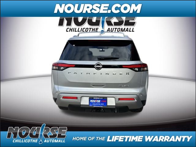 2025 Nissan Pathfinder SL photo