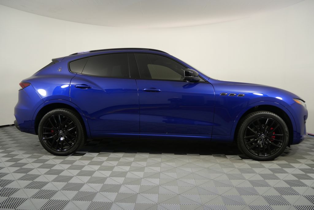 2021 Maserati Levante Base 2