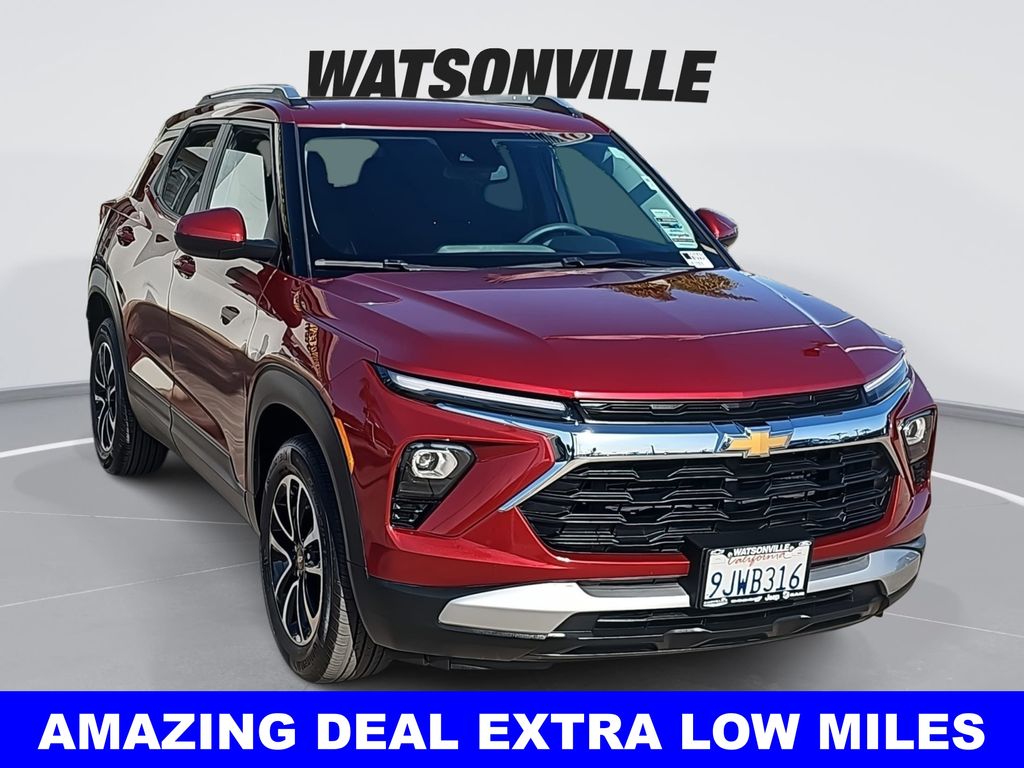 Red (Crimson Metallic) 2024 Chevrolet Trailblazer LT FWD SUV / Crossover Front-Wheel Drive Continuously Variable Transmission