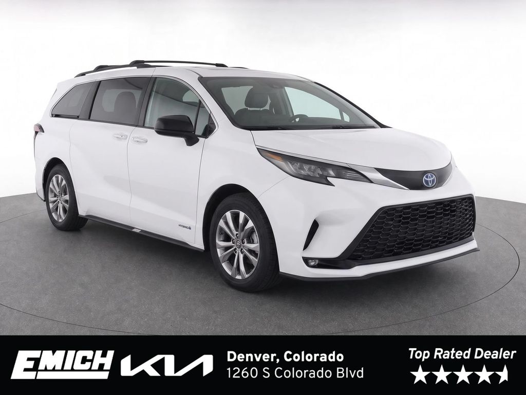 2021 Toyota Sienna XSE