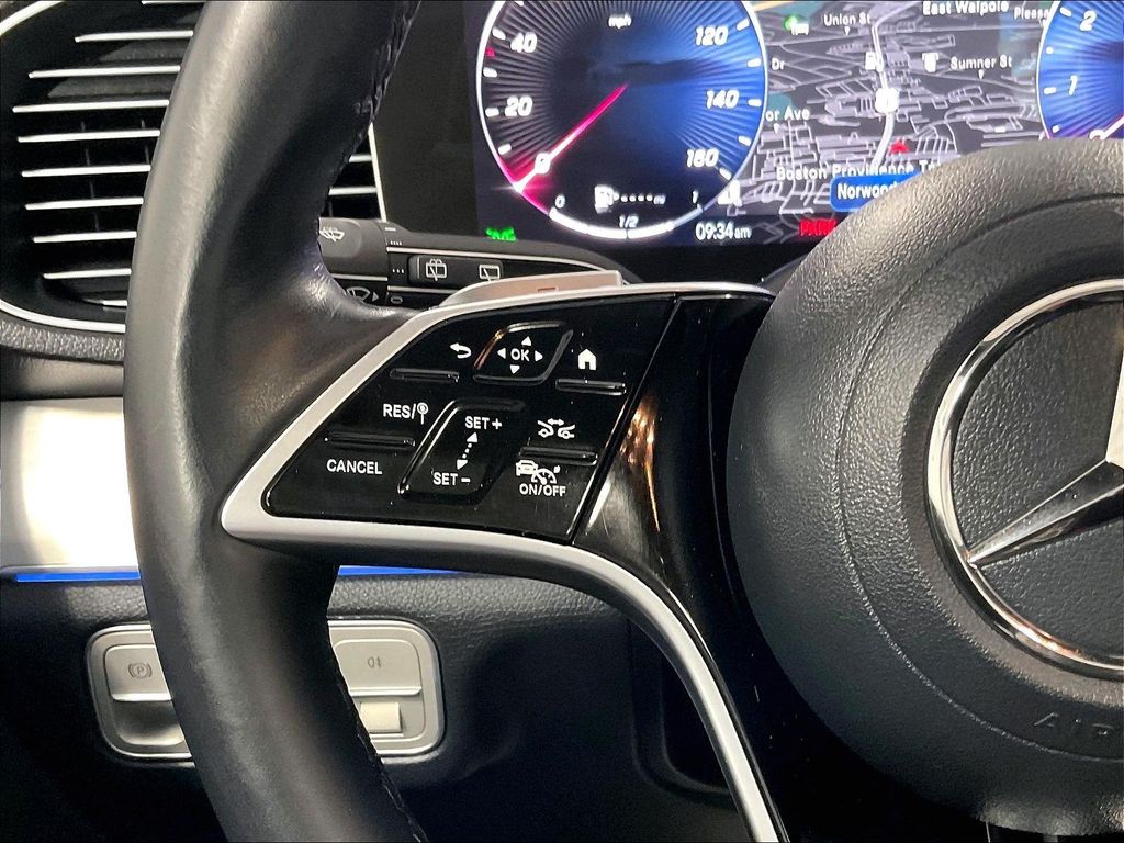 2025 Mercedes-Benz GLE — photo 23