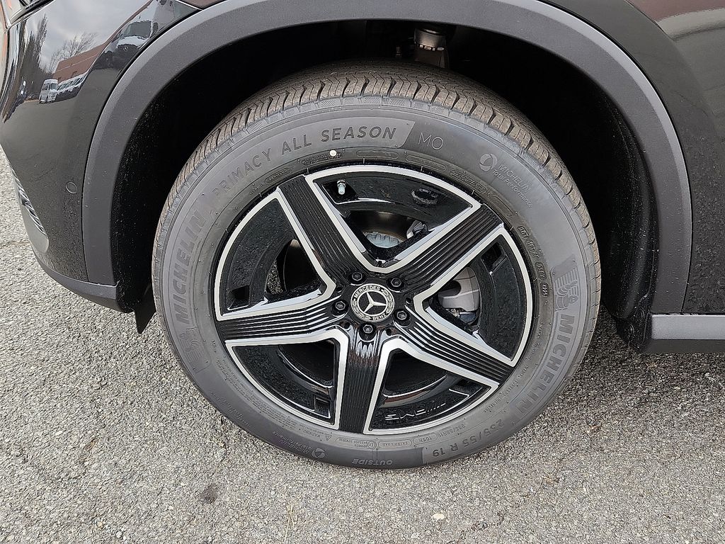 Thumbnail: 2026 Mercedes-Benz GLC - 5