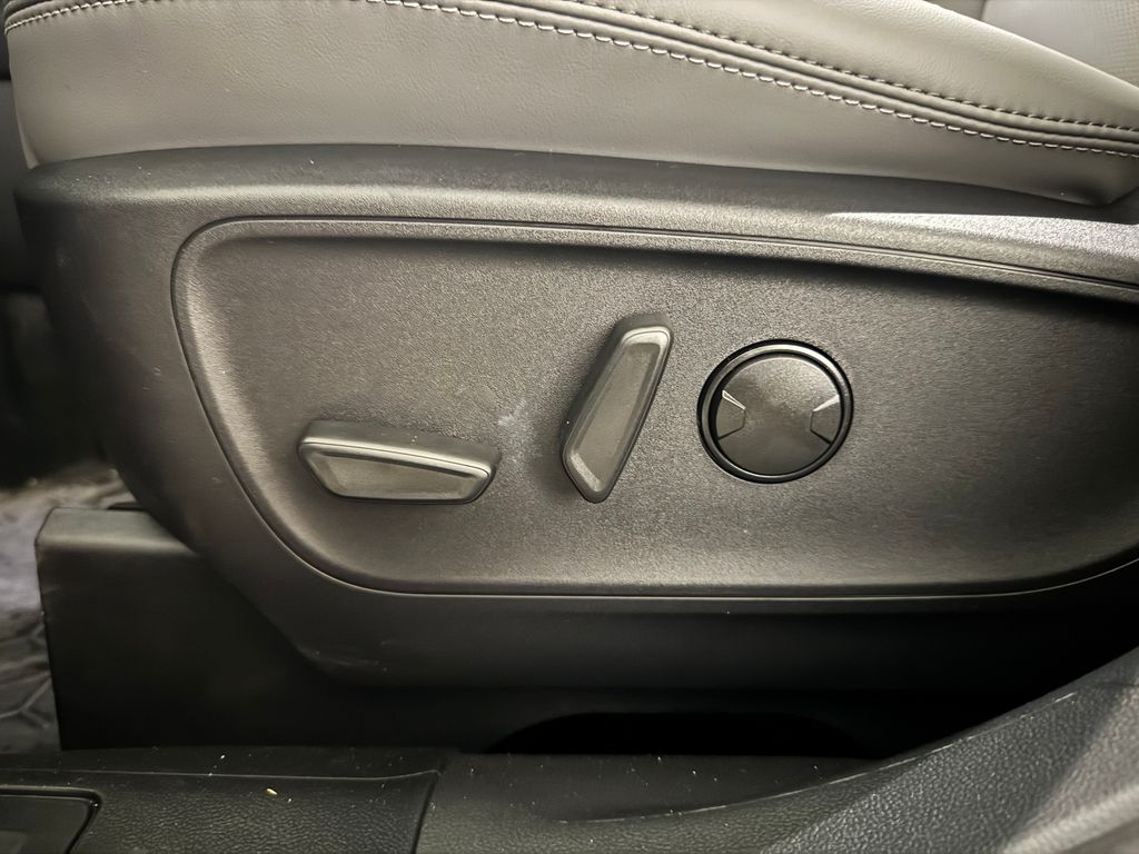 New 2026 Gray Ford Badlands image 26