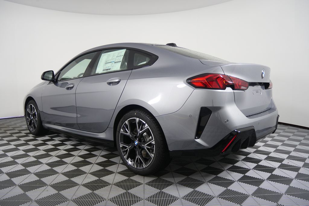 Thumbnail: 2026 BMW 2 Series - 5