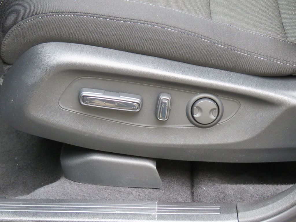 2025 Honda CR-V EX 10