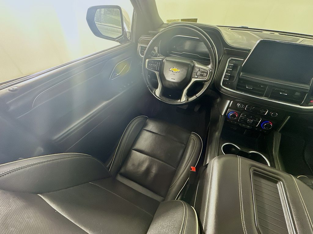 Used 2024 Gray Chevrolet Premier image 9