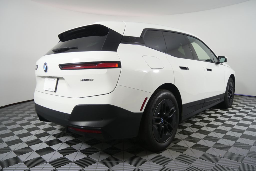 Thumbnail: 2024 BMW iX - 3