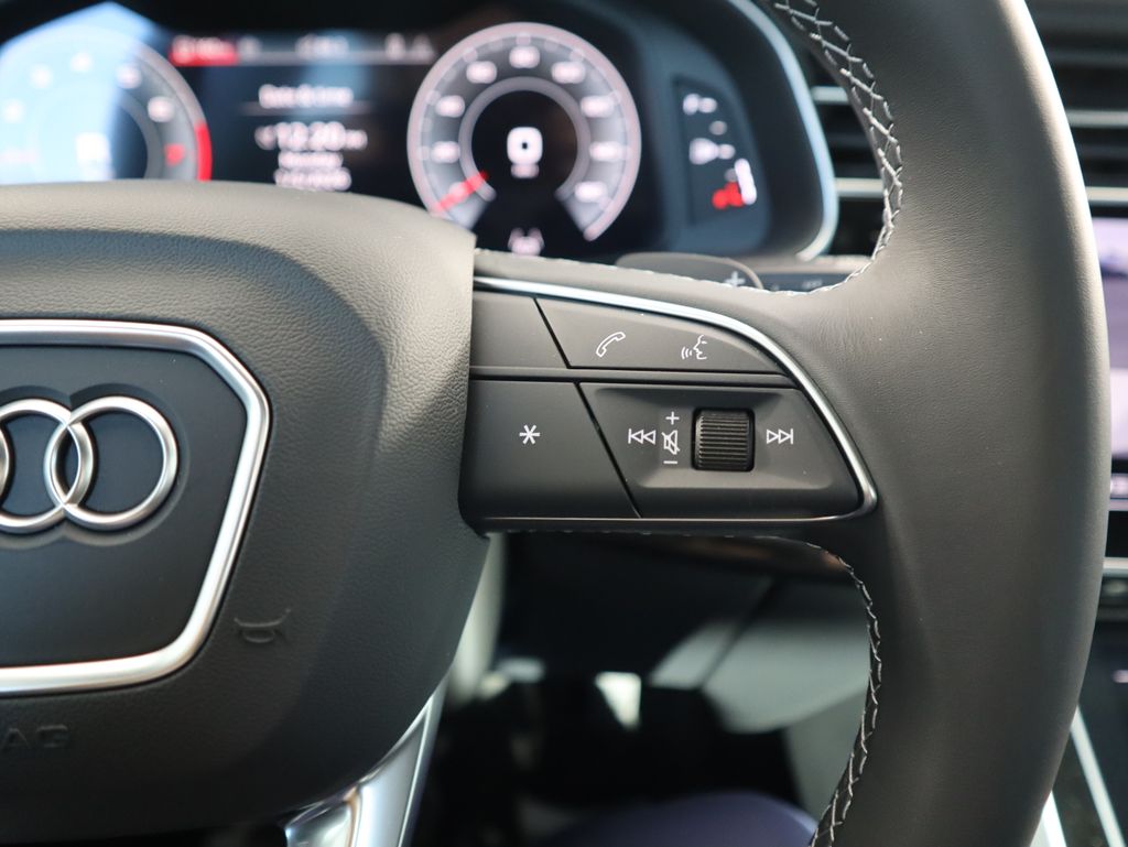 Thumbnail: 2026 Audi Q8 - 13