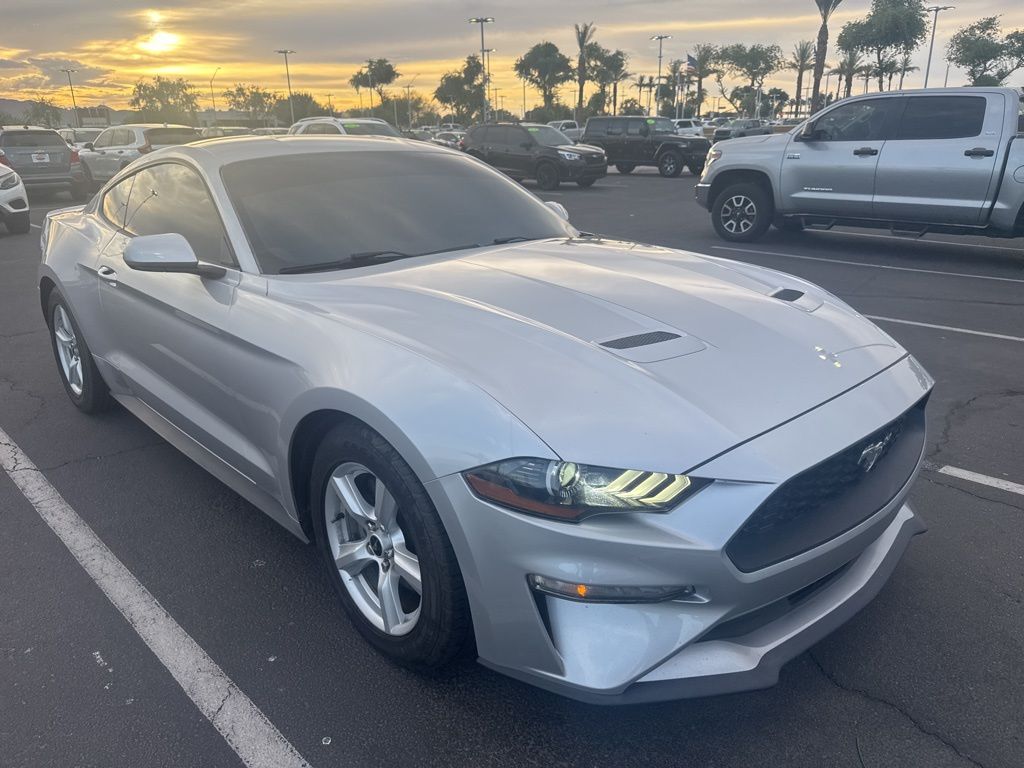 2018 Ford Mustang  2