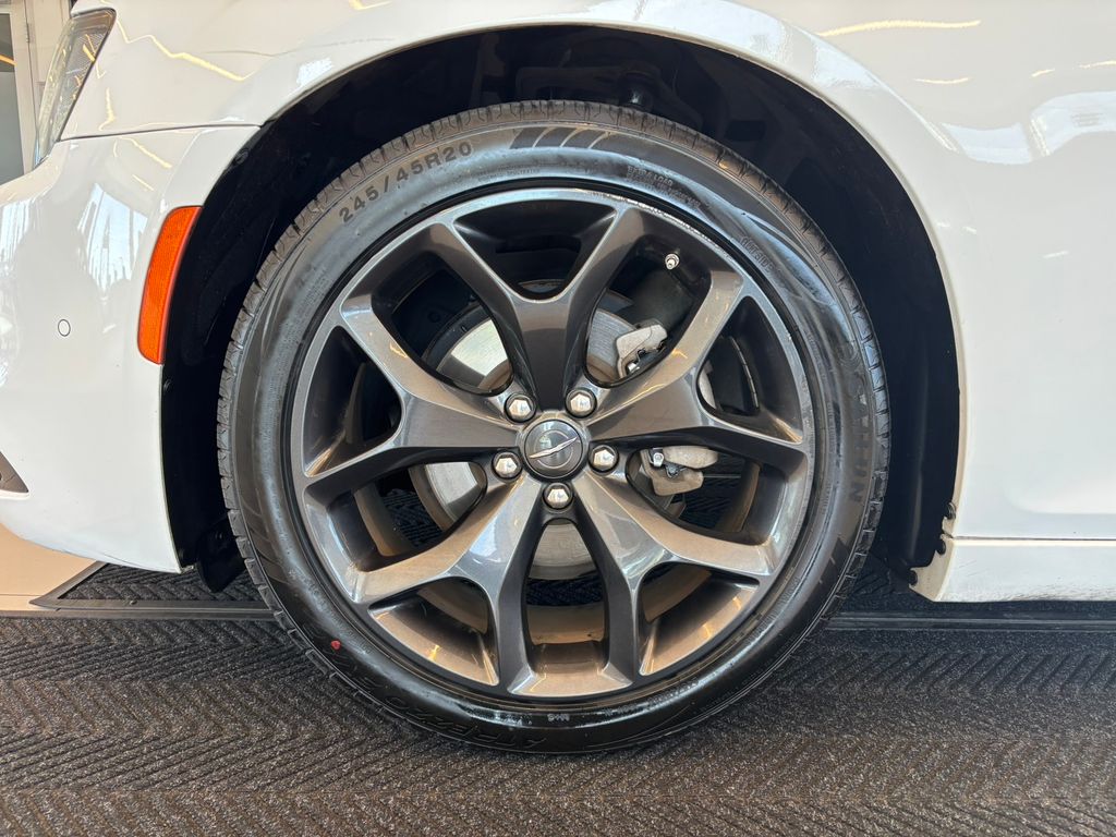 2023 Chrysler 300 S