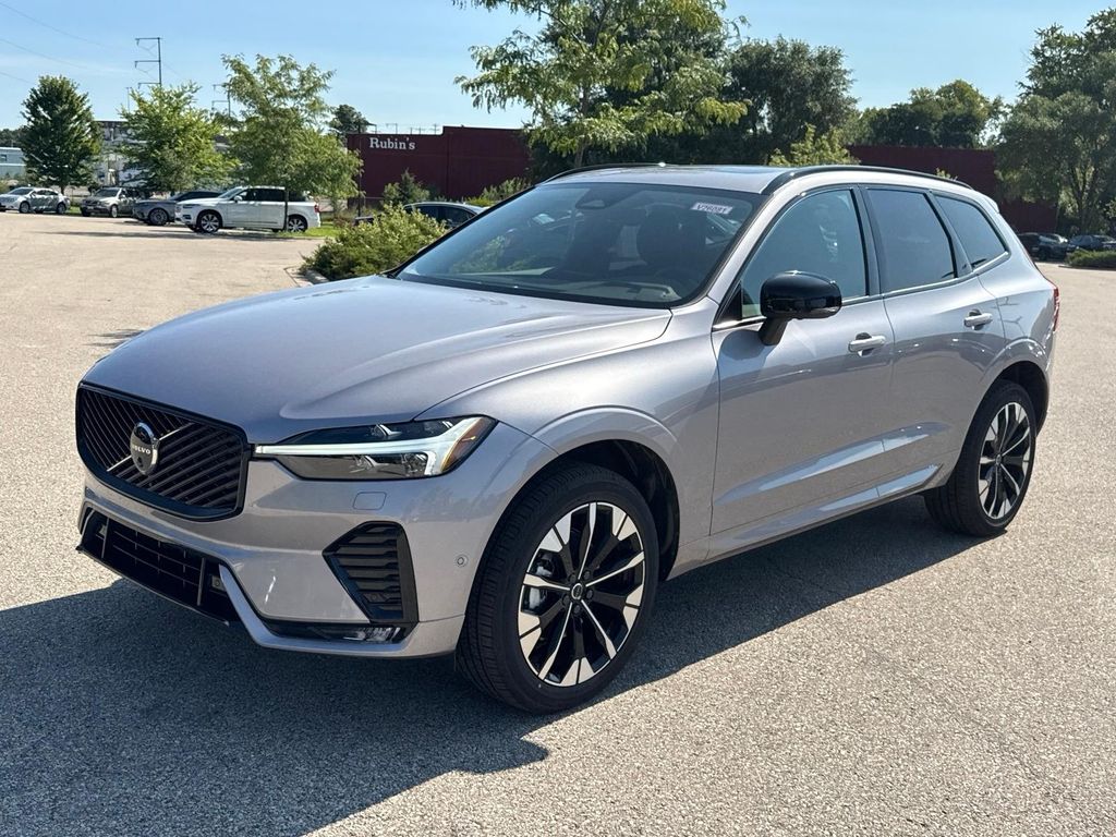 2026 Volvo XC60 B5 Plus AWD