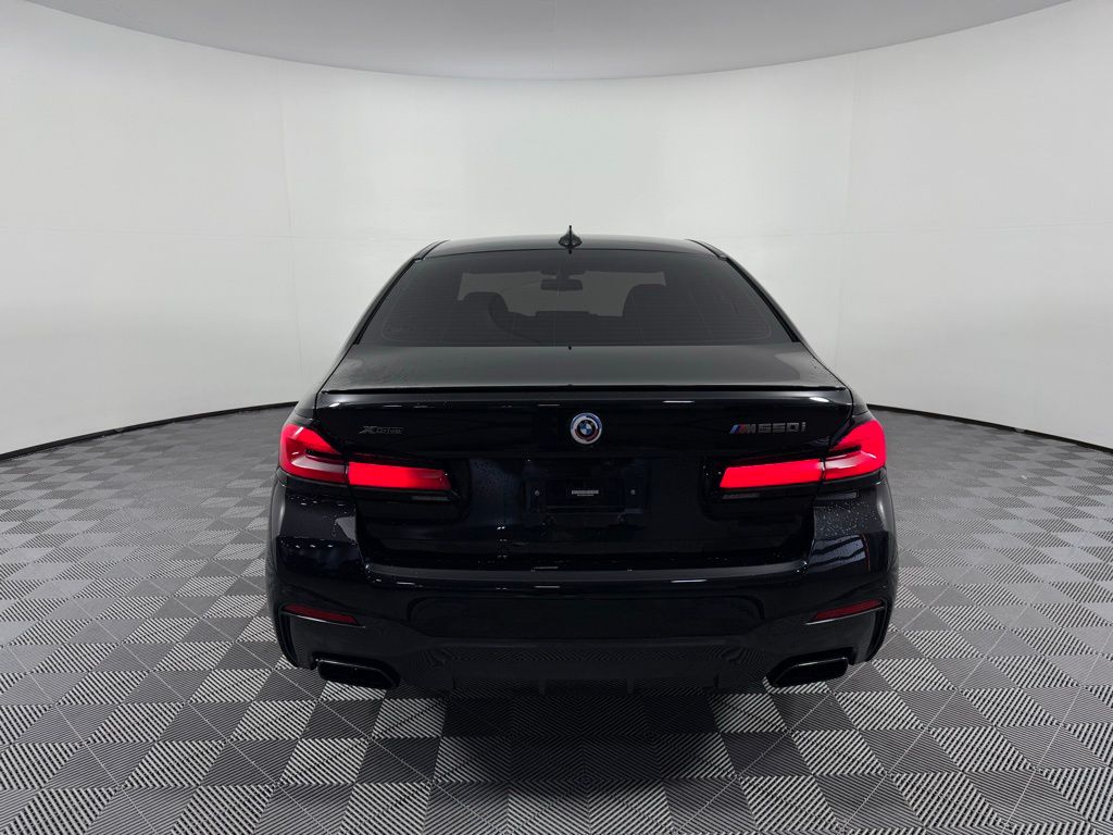 Thumbnail: 2023 BMW 5 Series - 6