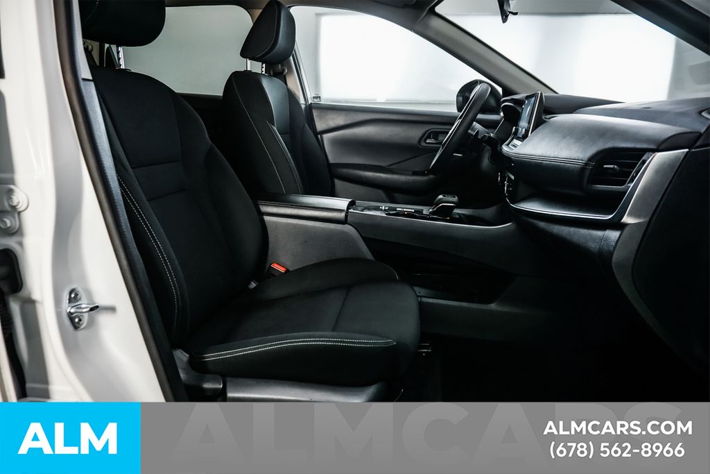 Used 2024 White Nissan S image 19