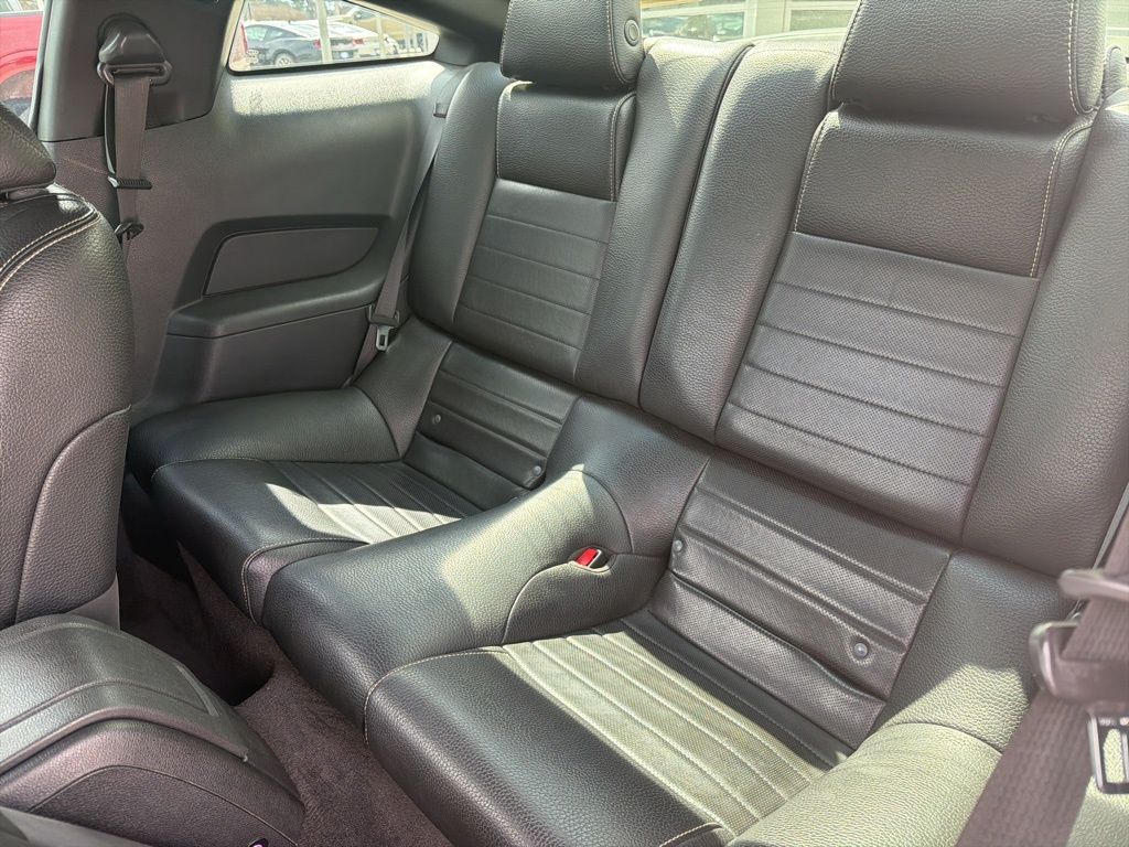 2011 Ford Mustang V6 Premium