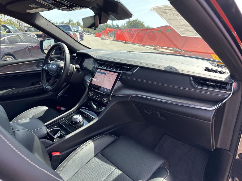 Used Car 2023 Jeep Grand Cherokee  Overland For Sale Under $40,000 In Austin, Texas