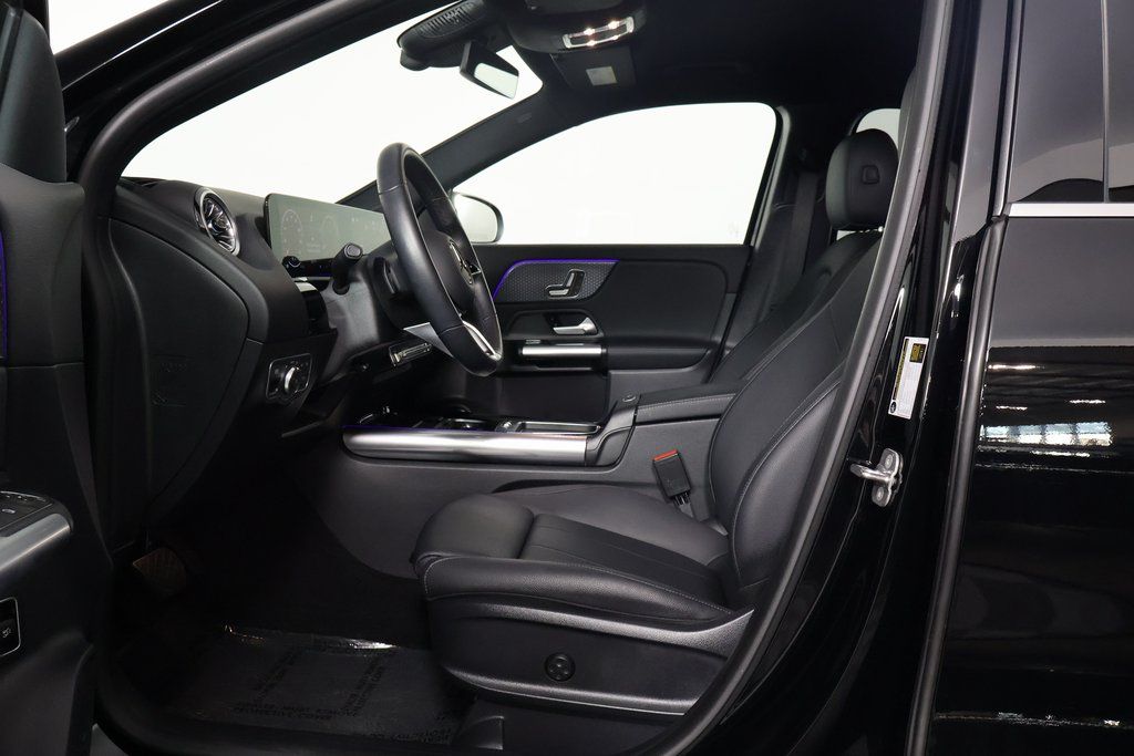 Thumbnail: 2025 Mercedes-Benz GLA - 10