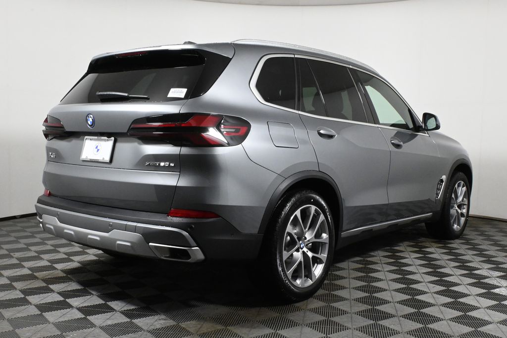 Thumbnail: 2026 BMW X5 - 6