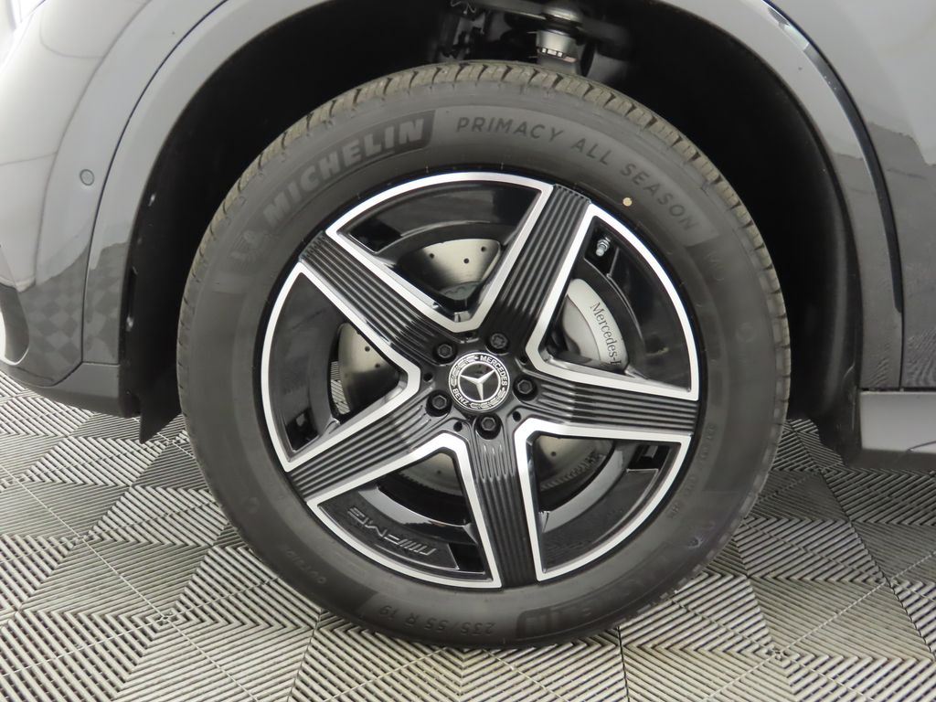 Thumbnail: 2026 Mercedes-Benz GLC - 31