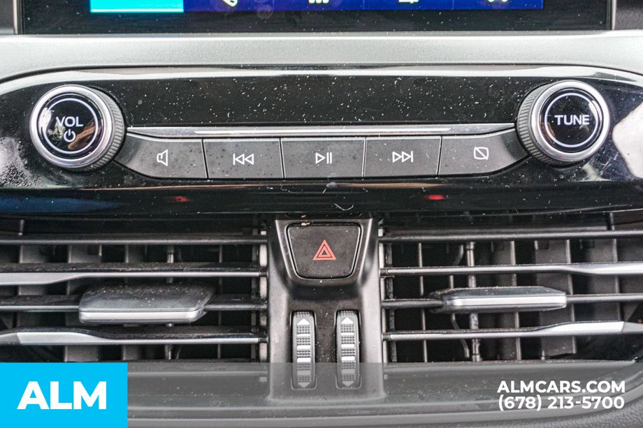 Used 2024 Gray Ford Active image 40