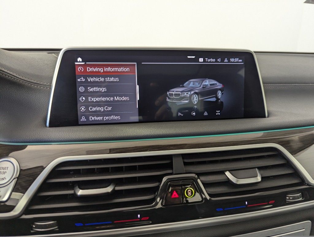 2022 BMW 7-Series 740i xDrive photo