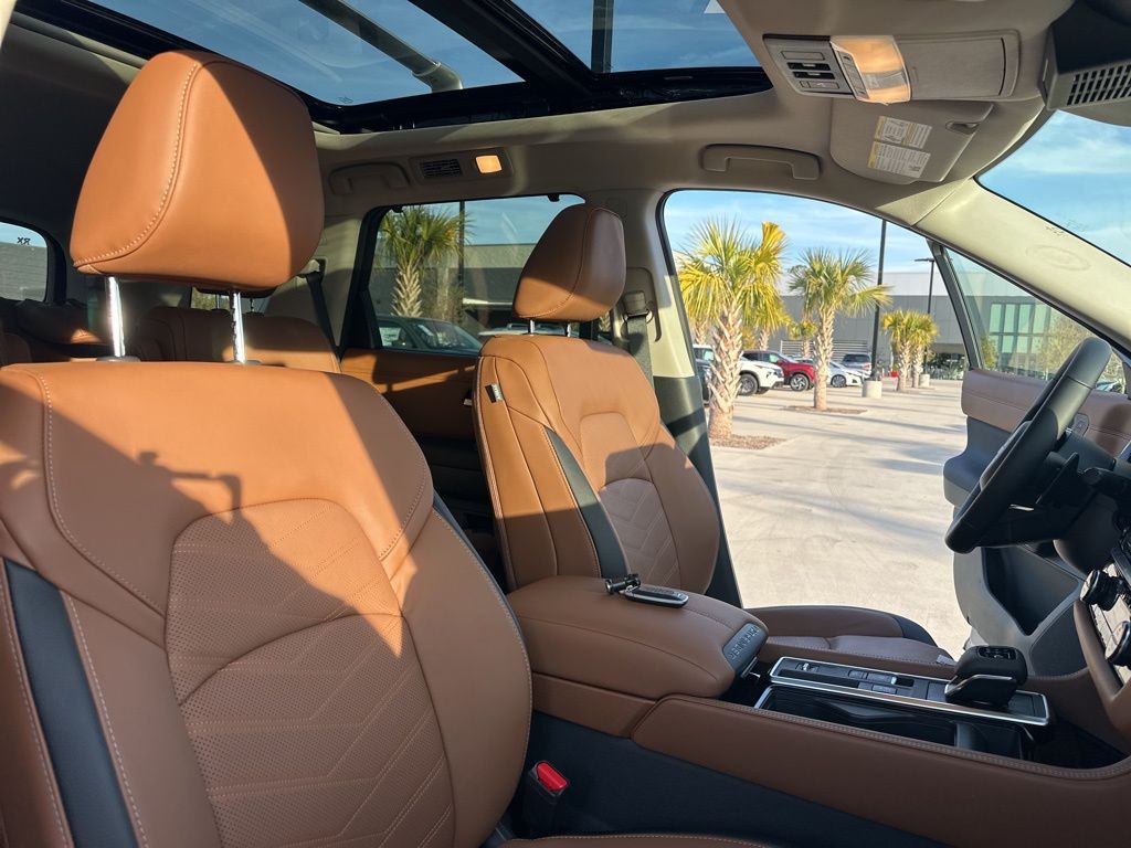 2025 Boulder Gray Pearl Nissan Pathfinder Platinum FWD SUV