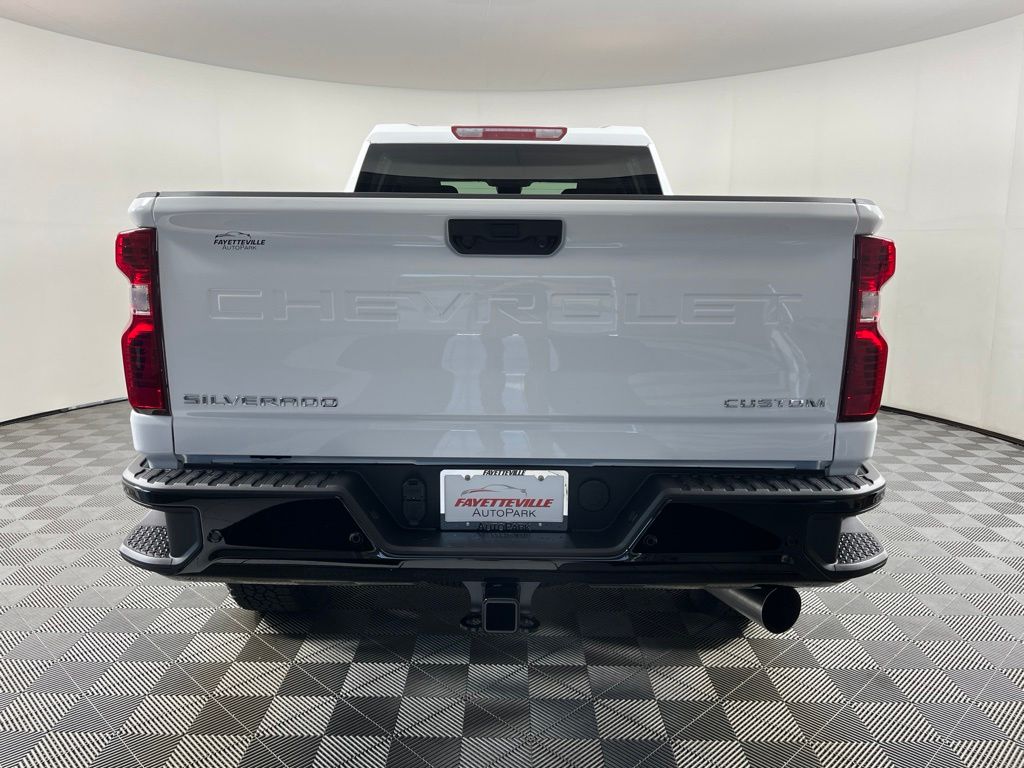Thumbnail: 2026 Chevrolet Silverado 2500 - 4
