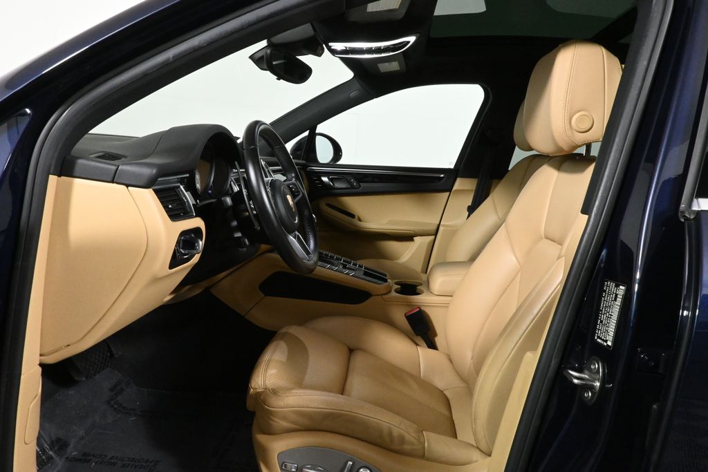 Thumbnail: 2018 Porsche Macan - 3