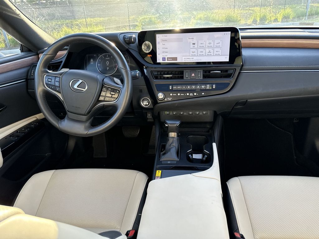 Thumbnail: 2025 Lexus ES - 19