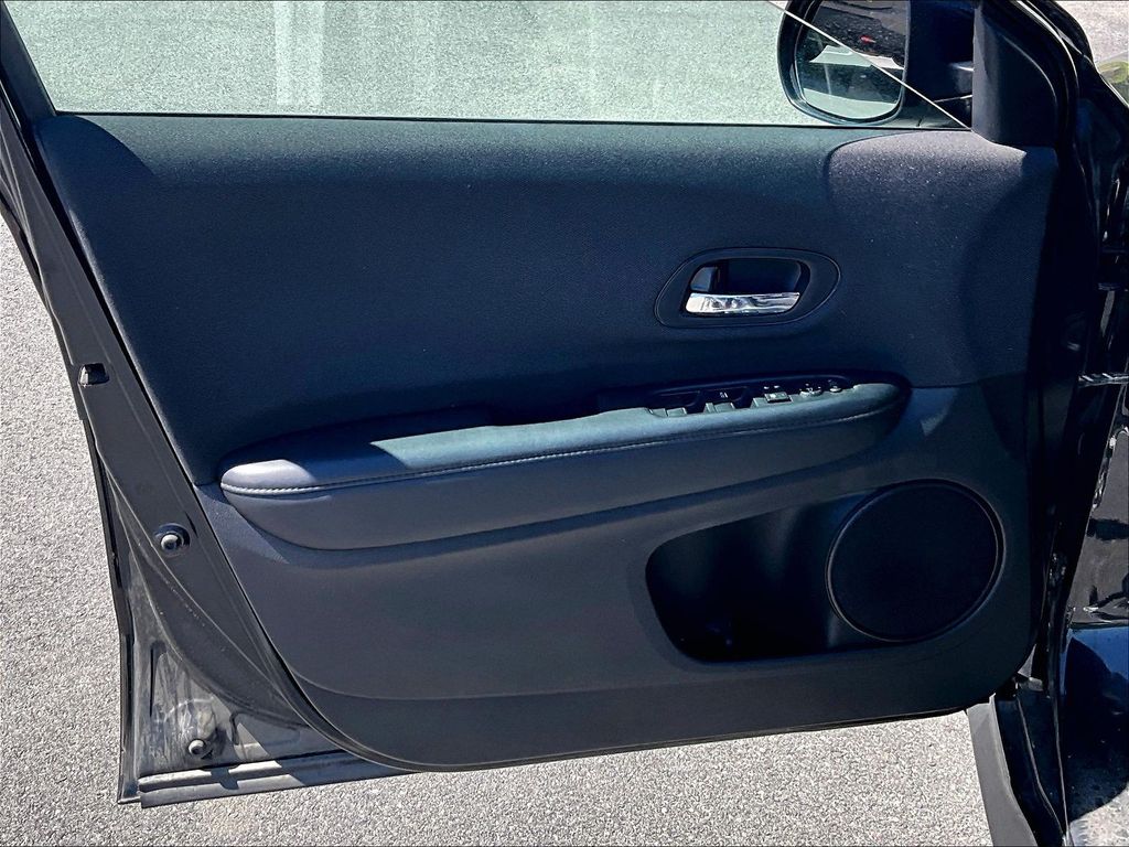 2021 Honda HR-V — photo 9