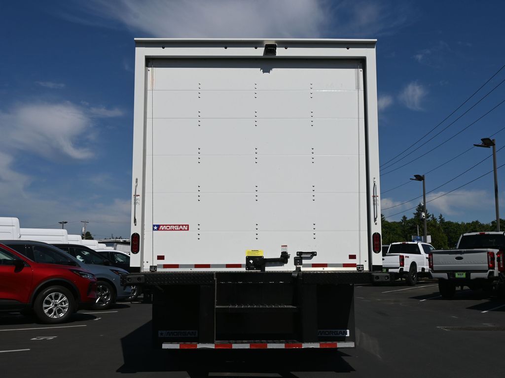 2024 Isuzu NPR HD 