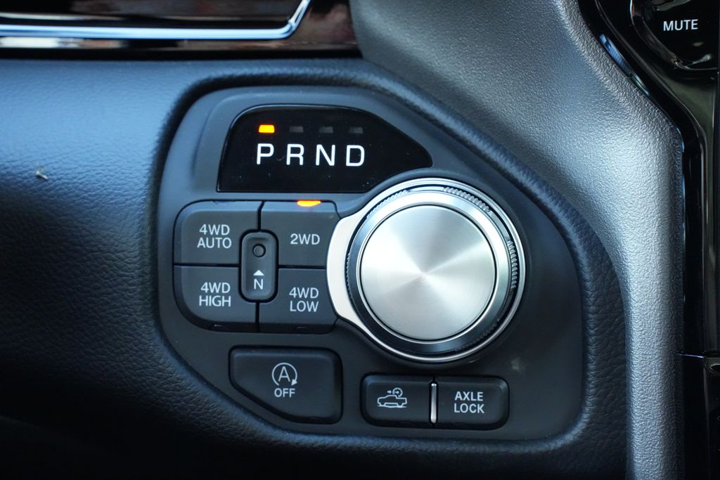 2026 Ram 1500 Laramie - 11
