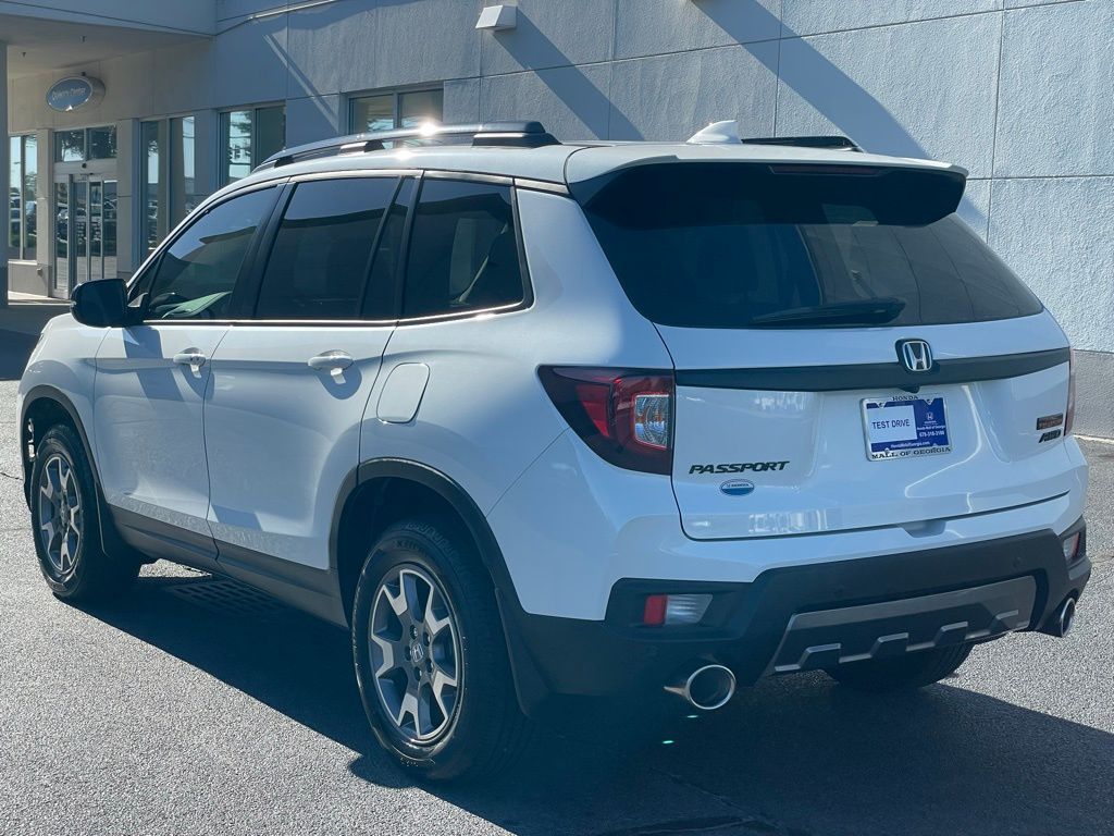 Thumbnail: 2022 Honda Passport - 4