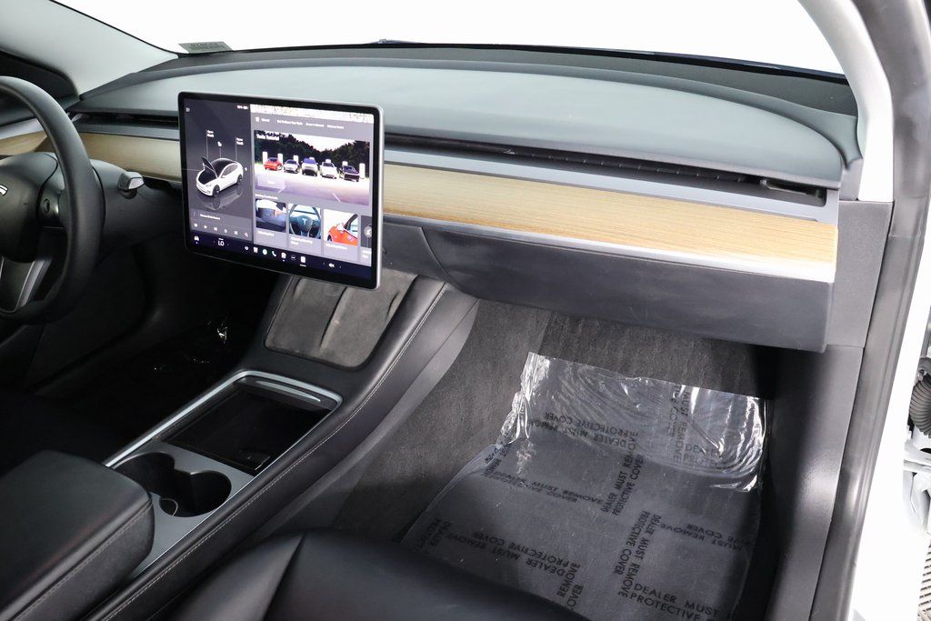 Thumbnail: 2023 Tesla Model 3 - 9