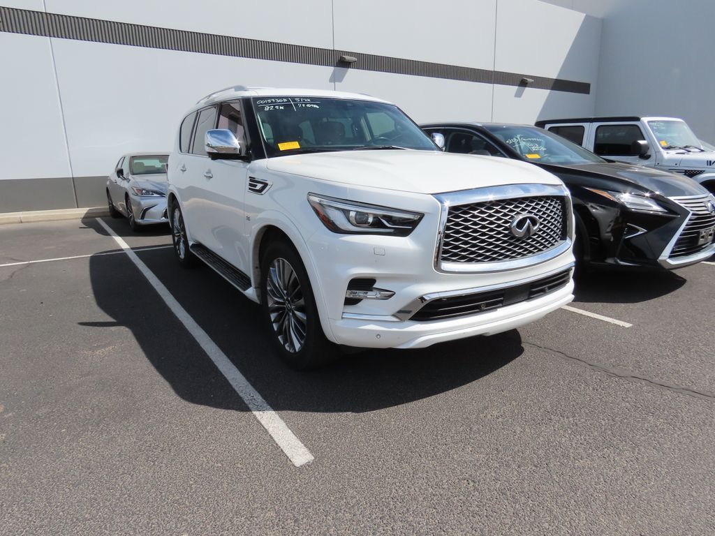 2019 INFINITI QX80 Luxe 3