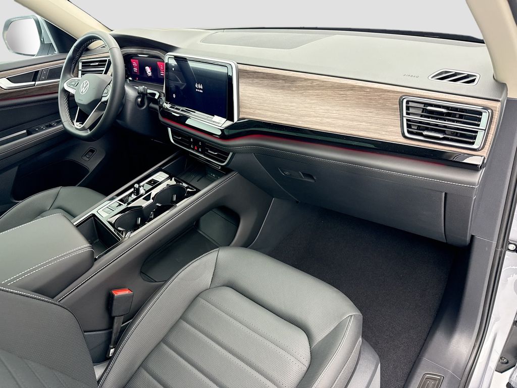 Thumbnail: 2026 Volkswagen Atlas - 16