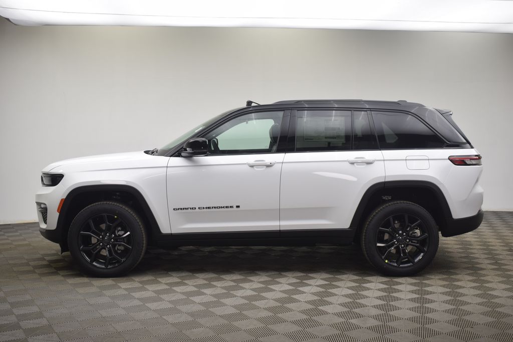new 2025 Jeep Grand Cherokee car, priced at $50,186