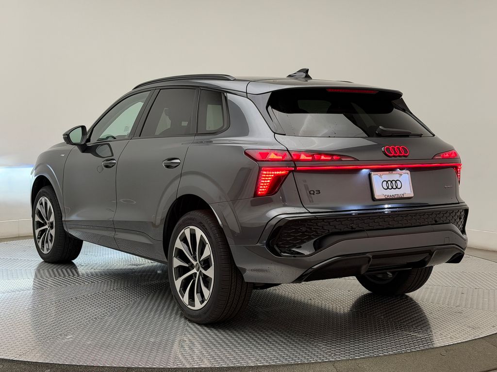 Thumbnail: 2026 Audi Q3 - 5
