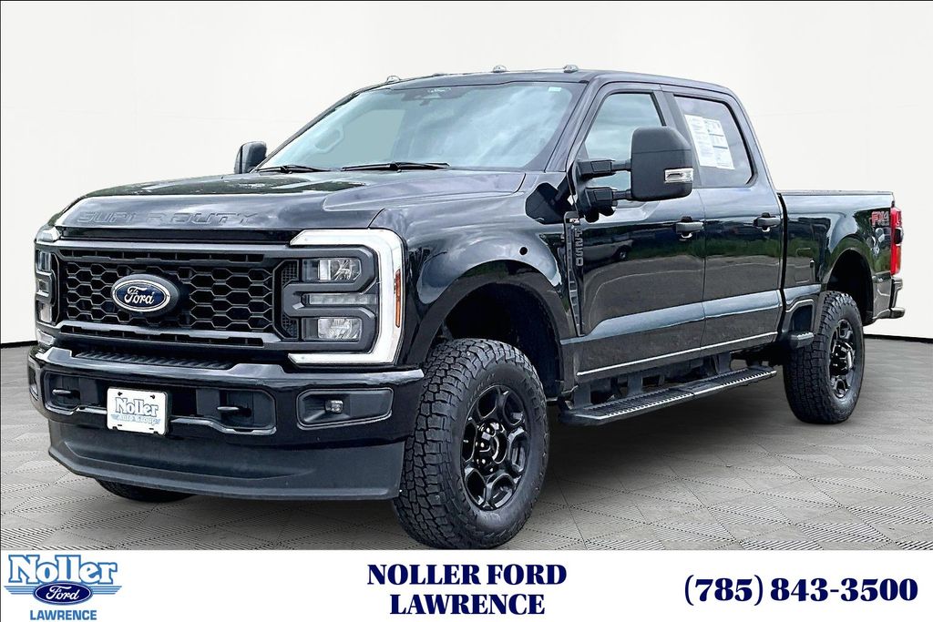 Black Metallic 2024 Ford F-250 Super Duty XL Crew Cab 4WD Pickup Truck Four-Wheel Drive Automatic