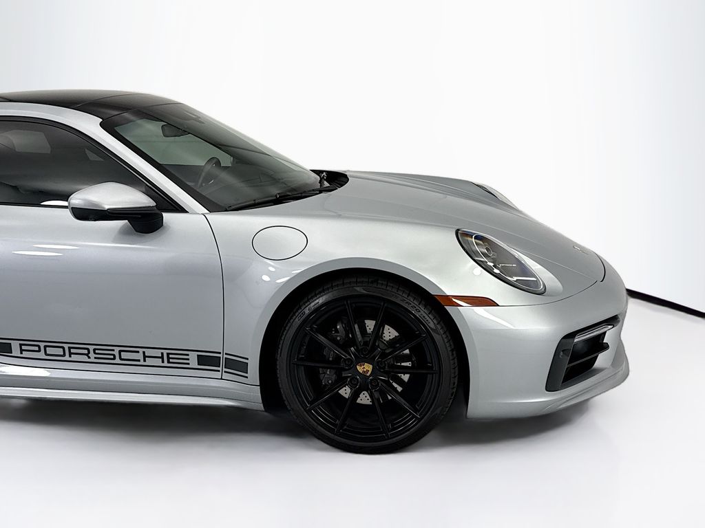 Thumbnail: 2020 Porsche 911 - 11